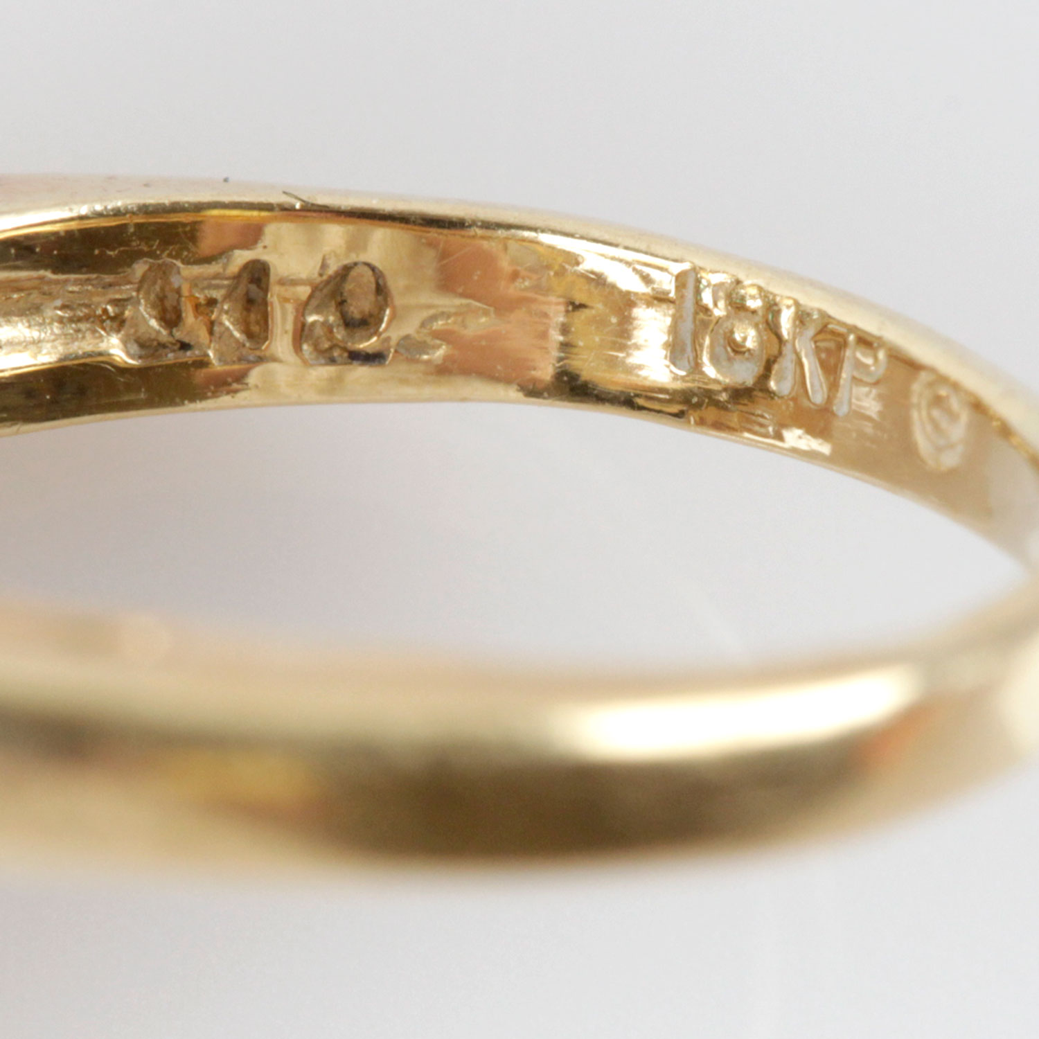 18K Yellow Gold Diamond and Emerald Ring