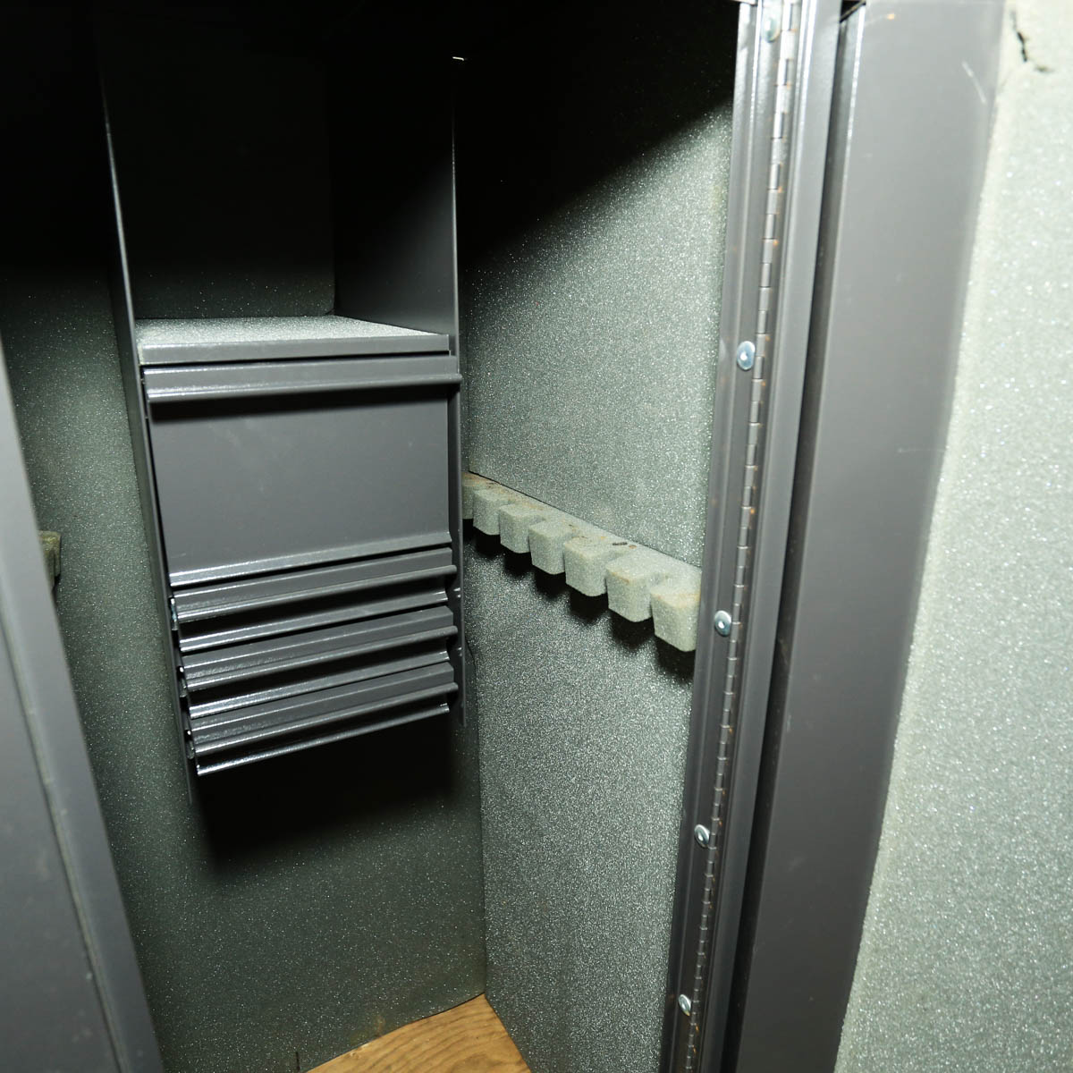 Homak Gun Safe
