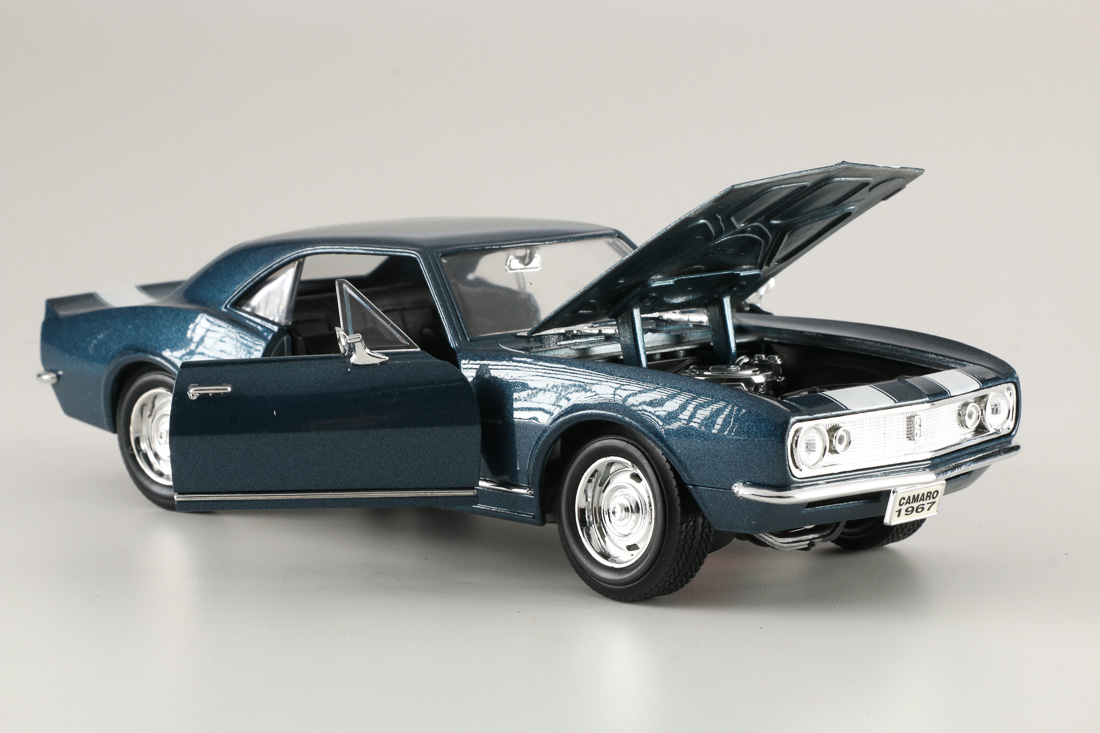 Die-Cast Chevrolet Camaro Z28 Cars