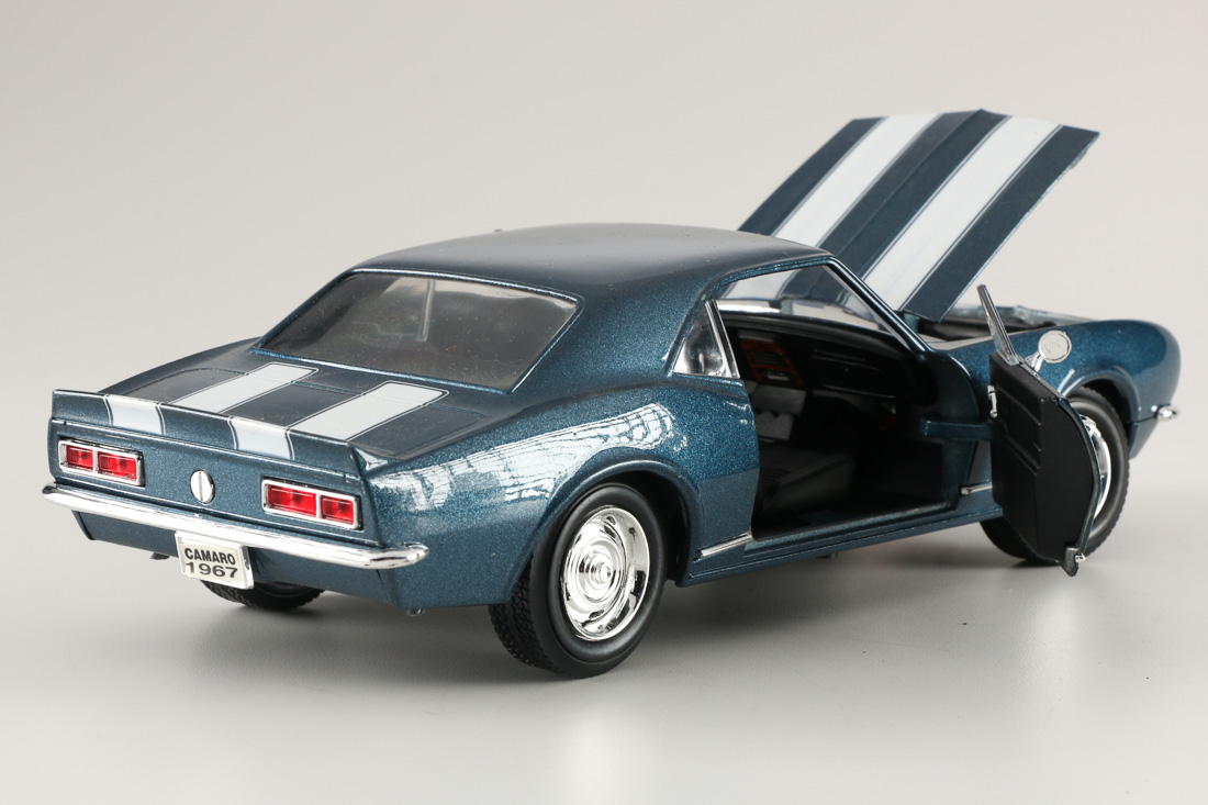 Die-Cast Chevrolet Camaro Z28 Cars