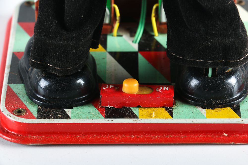 Vintage Battery Powered Bartender