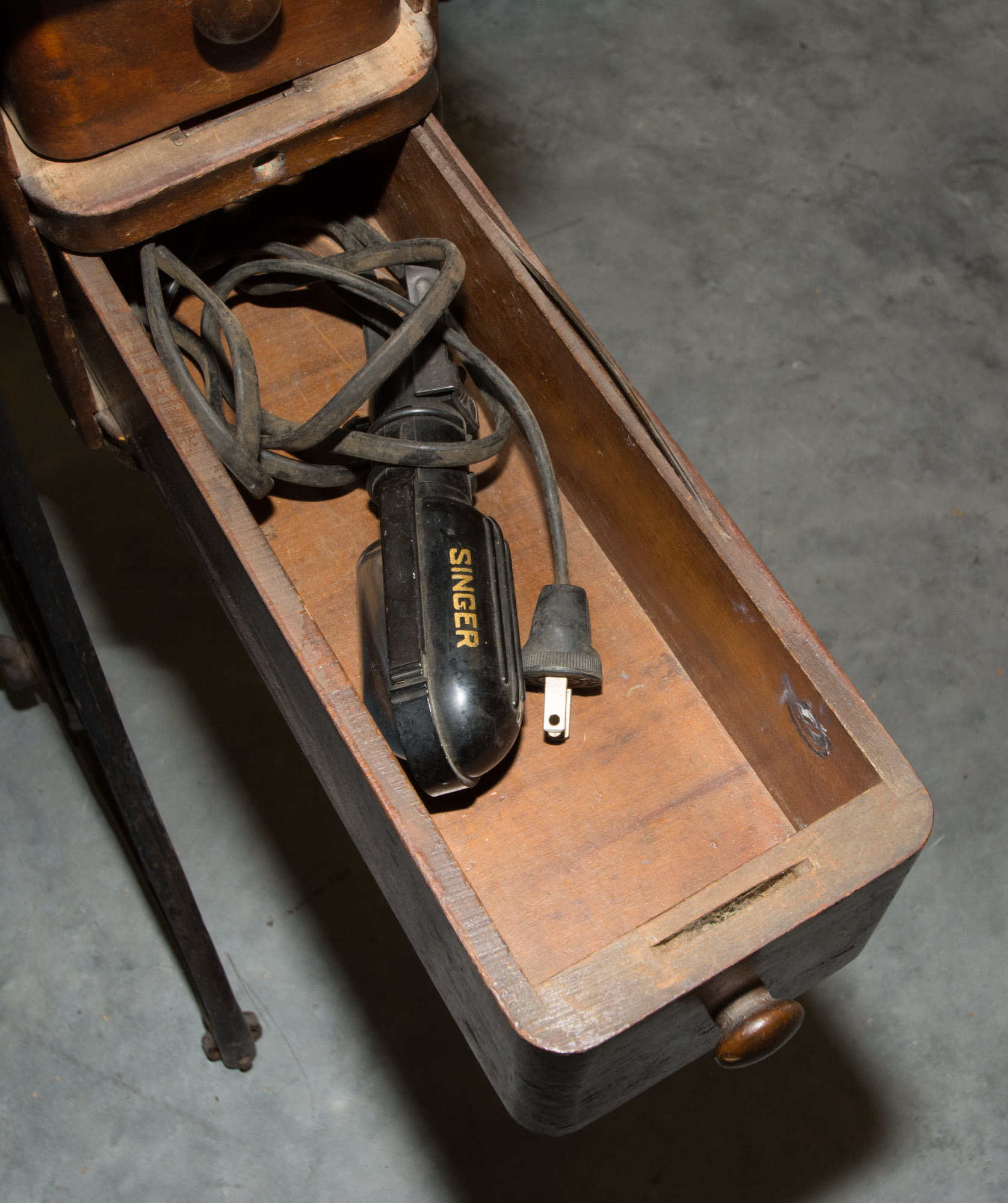 Vintage Singer Sewing Machine