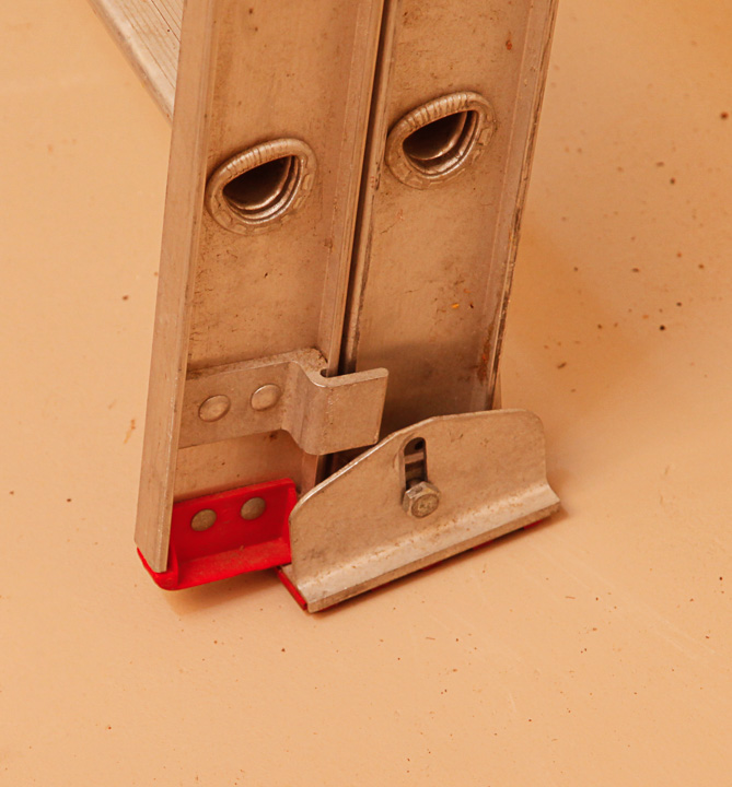 Cuprum 16-Ft. Extension Ladder