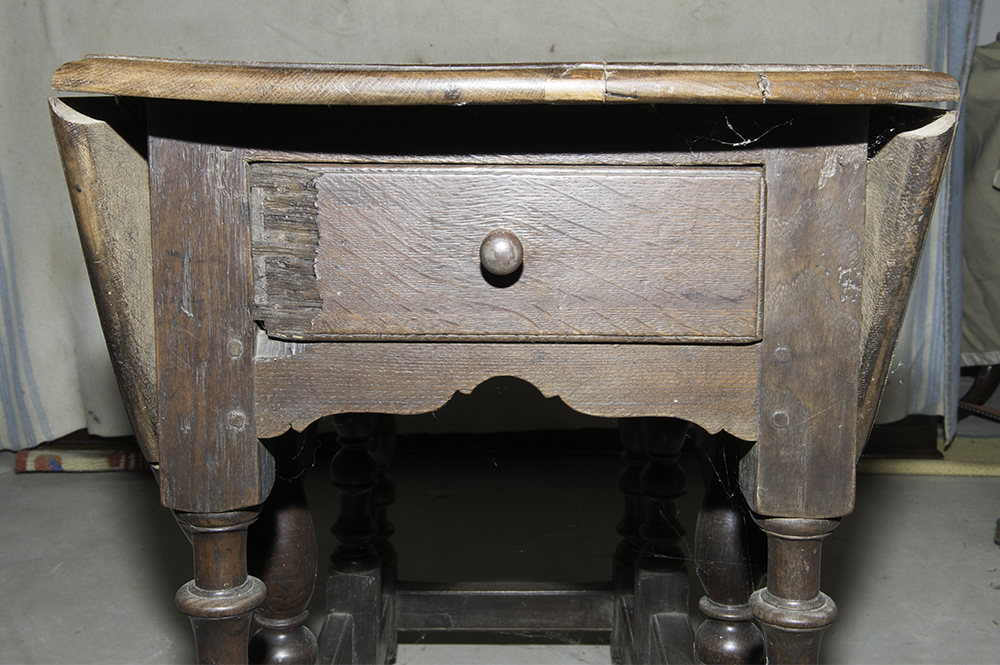 Early 19th Century English Gateleg Table