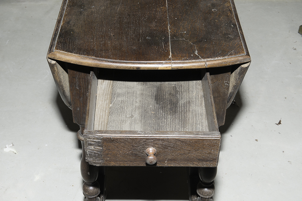 Early 19th Century English Gateleg Table