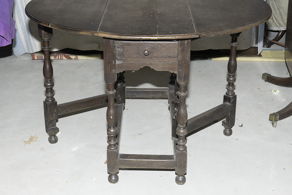 Early 19th Century English Gateleg Table