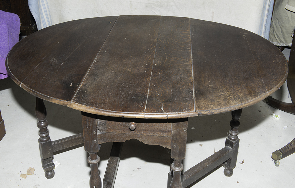 Early 19th Century English Gateleg Table