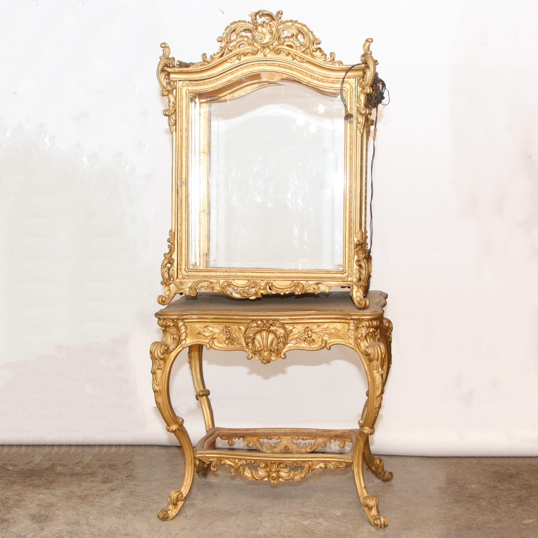 Louis XV Rococo Revival Style Lighted Gilt Vitrine