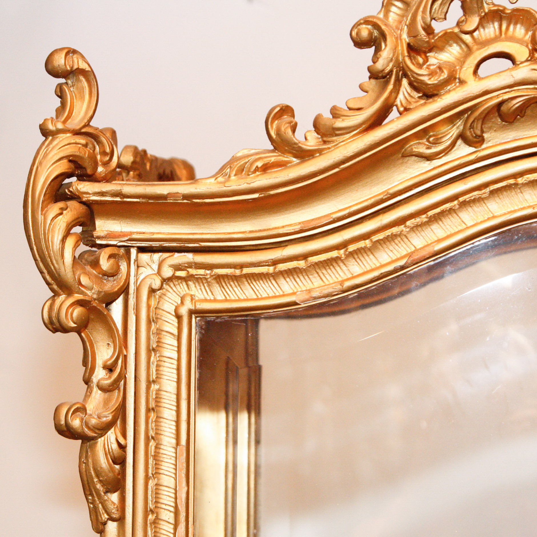 Louis XV Rococo Revival Style Lighted Gilt Vitrine