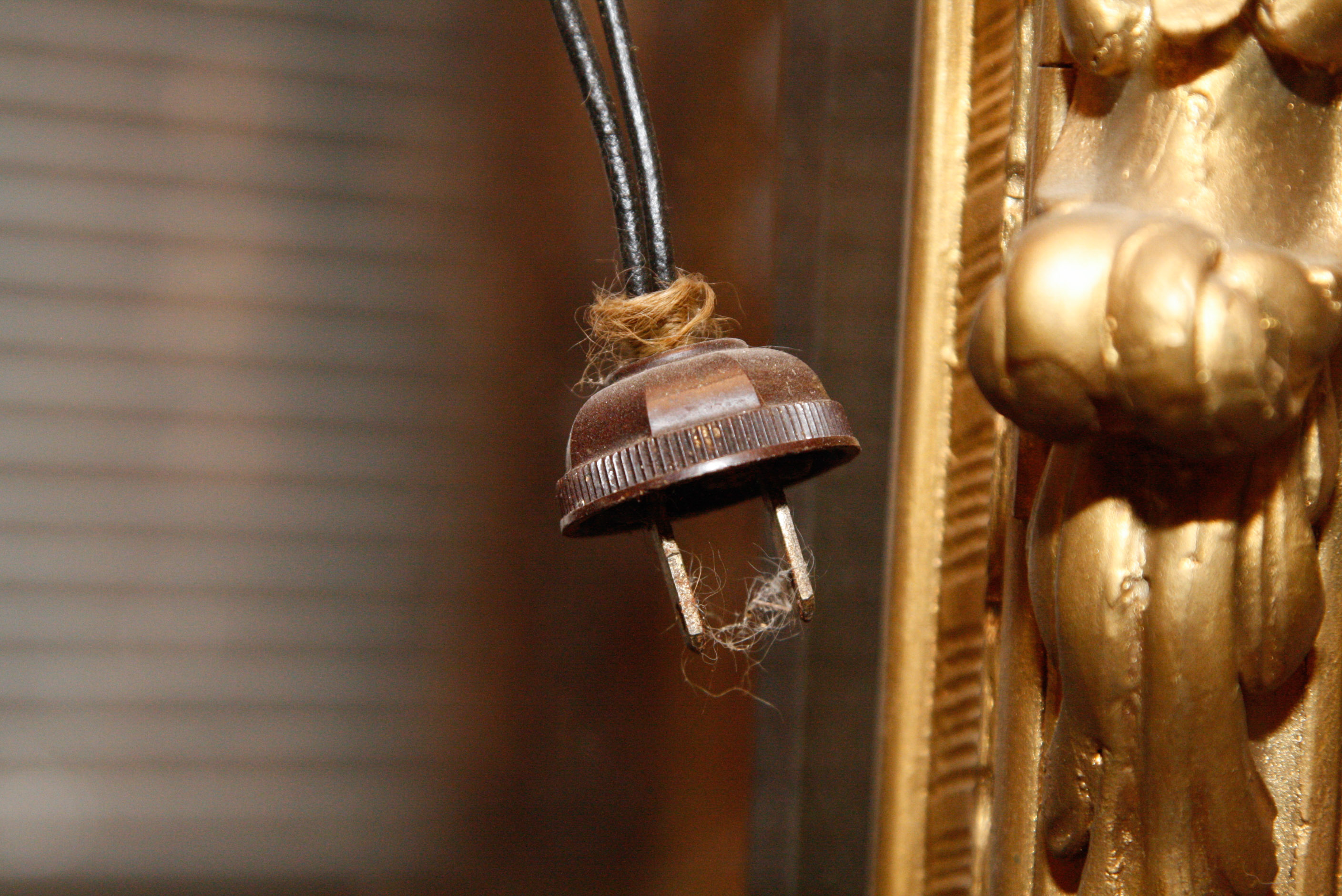 Louis XV Rococo Revival Style Lighted Gilt Vitrine