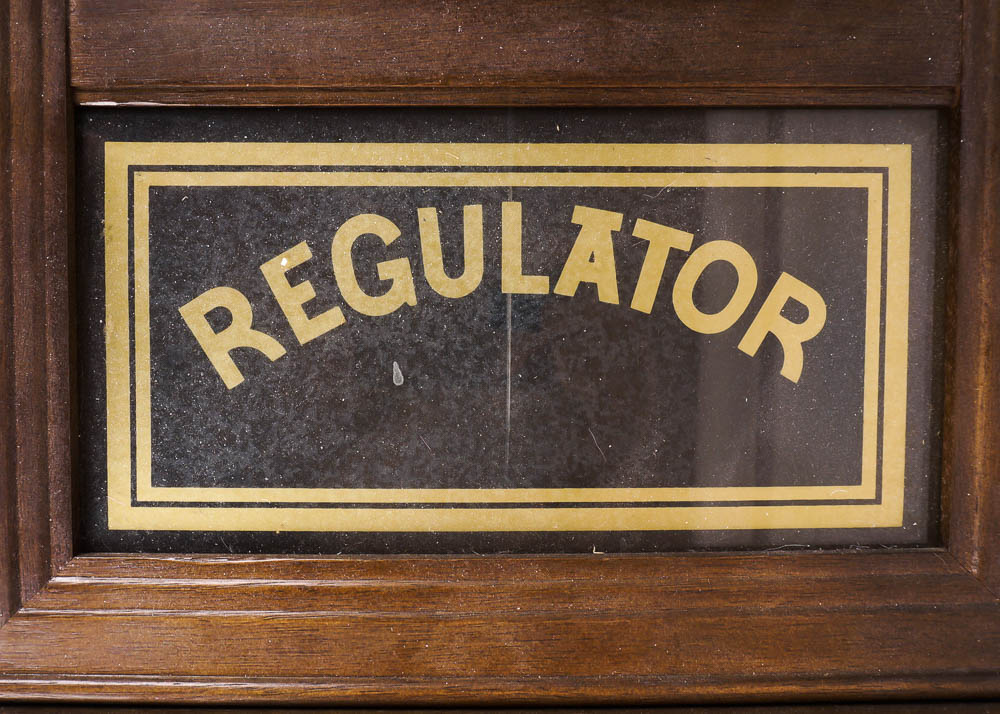 Daekor "Regulator" 31-Day Clock