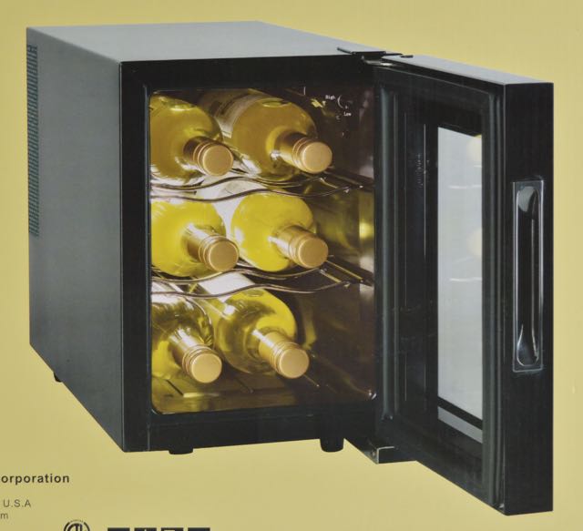 Magic Chef 6 Bottle Countertop Wine Cooler Model MCWC6B