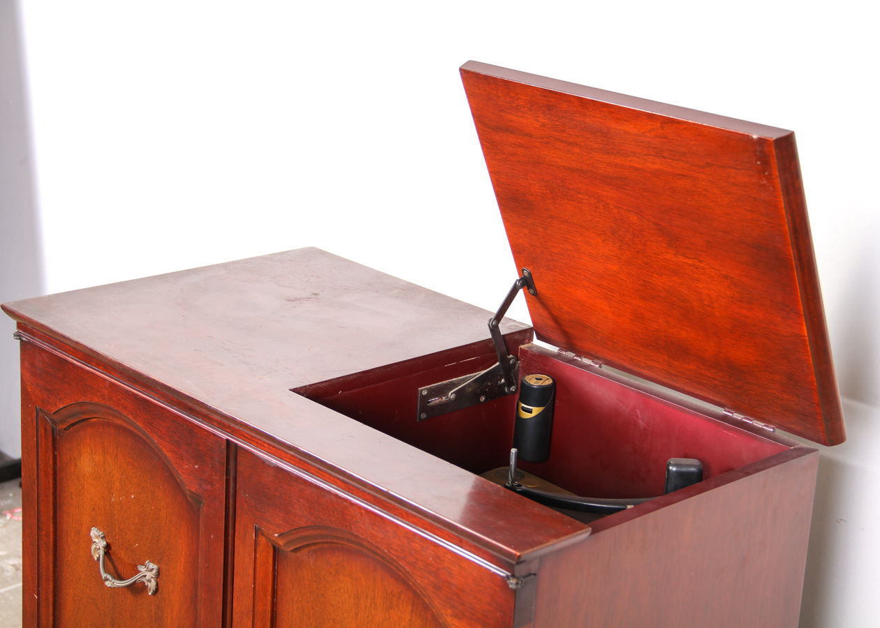 Vintage Wood Magnavox Turntable, Radio, and Speaker Cabinet