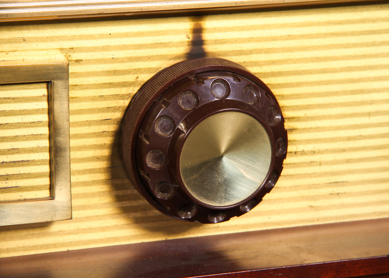 Vintage 1952 Packard Bell CRT Television With Cabinet