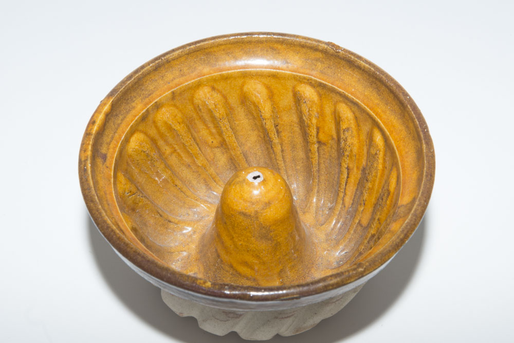 Early American Brown Pottery Mold