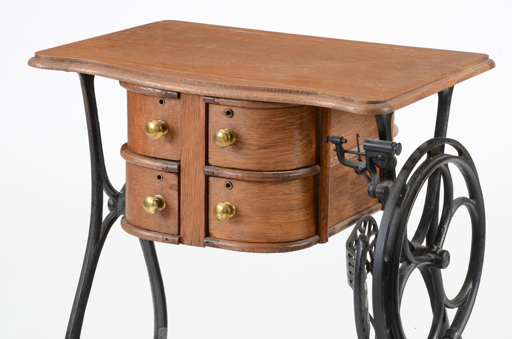 Davis "Vertical Feed" Sewing Machine Stand Table