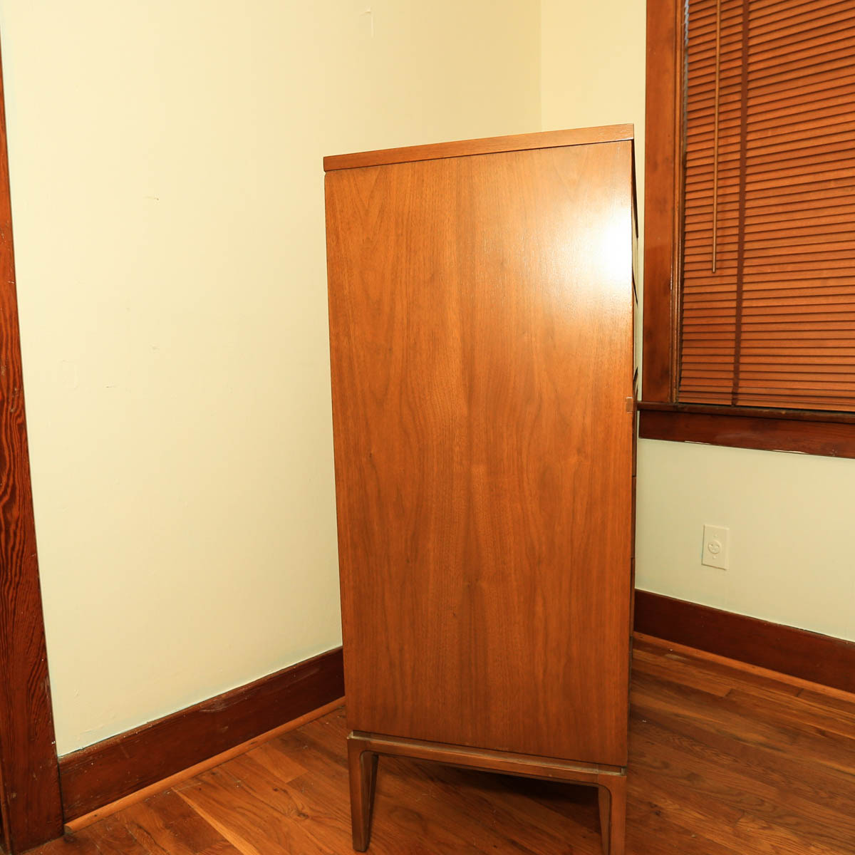 Mid Century Modern Five-Drawer Chest