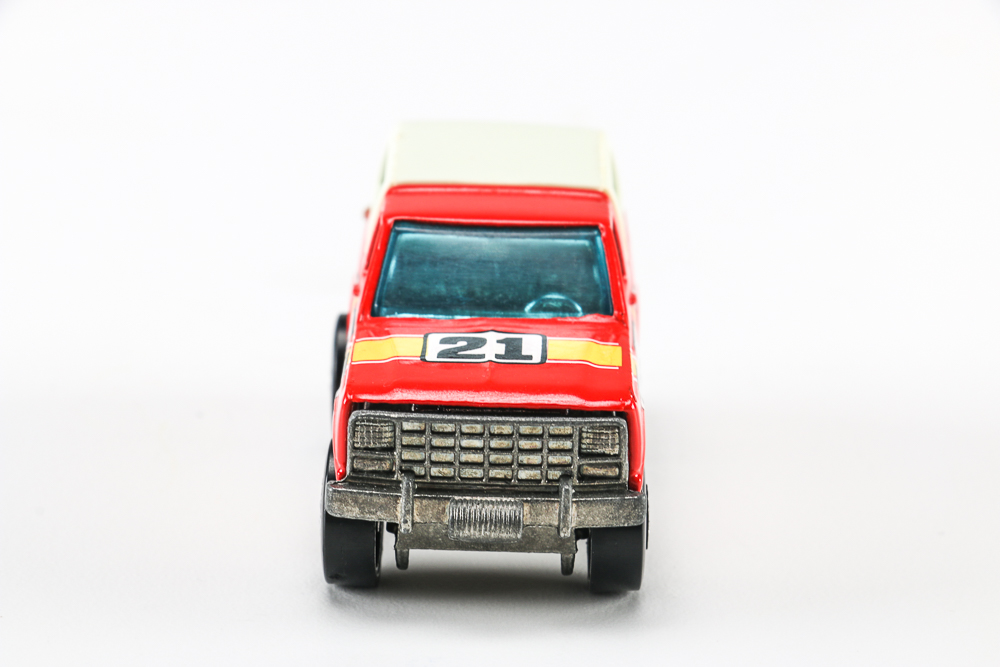 Hot Wheels Ford Bronco 1980 with Motorcycle