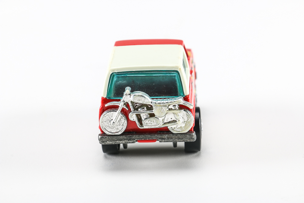 Hot Wheels Ford Bronco 1980 with Motorcycle