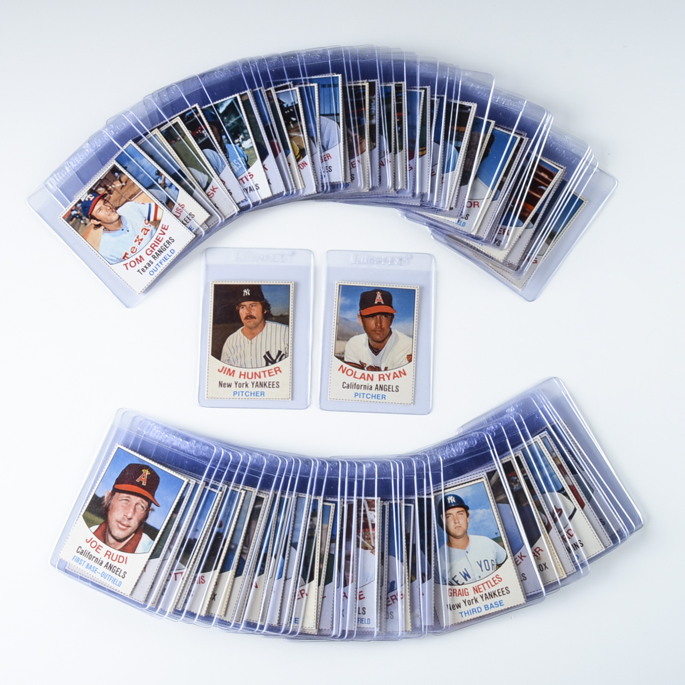 Eighty Three 1977 American League Hostess Baseball Cards