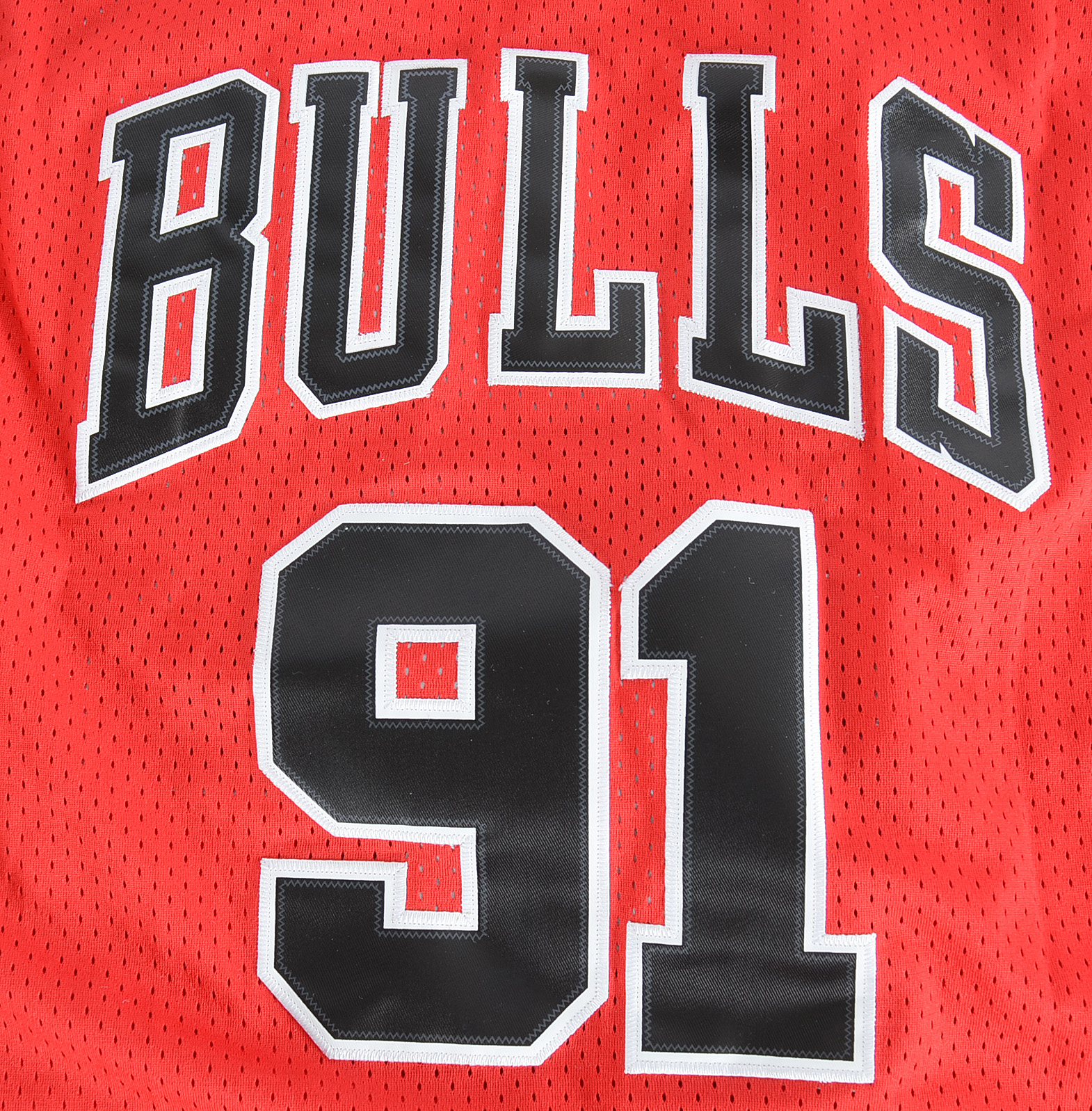 Dennis Rodman Signed Bulls Jersey  COA