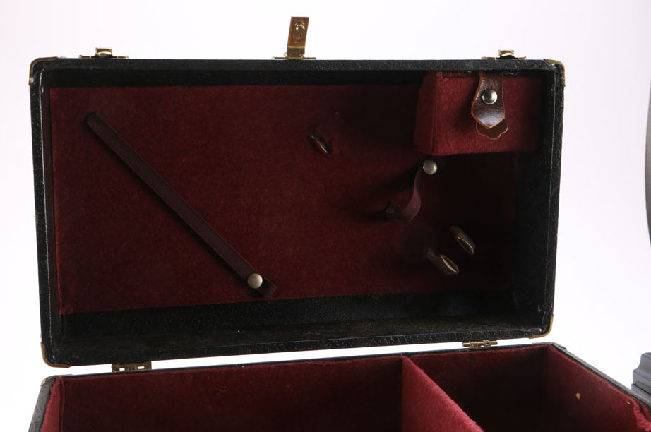 1906 Graflex Speed Graphic Camera with Hugo Meyer Lens
