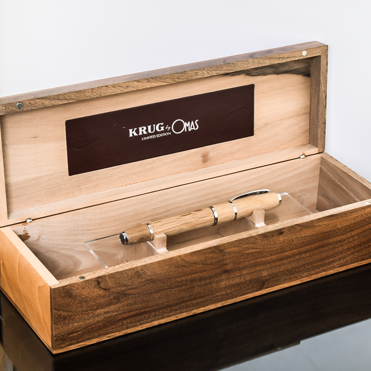 18K Gold and Sterling Krug by Omas Limited Edition Wood Fountain Pen