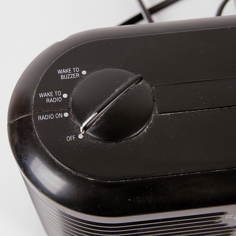 Retro "Big Ben" Reproduction Clock Radio with Illuminated Face