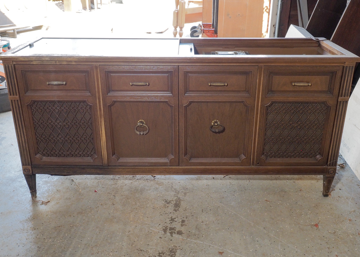 Mid-Century Magnavox Astro Sonic Console Stereo