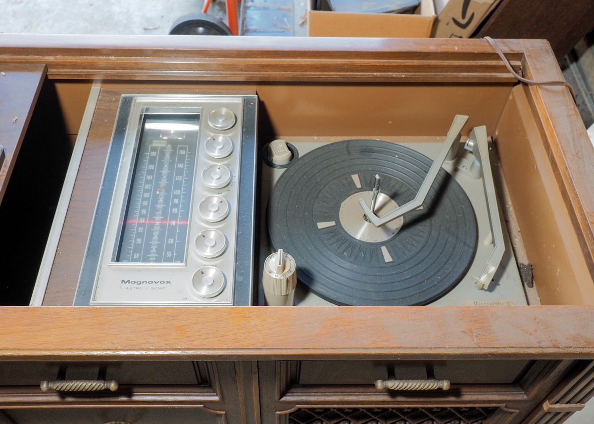 Mid-Century Magnavox Astro Sonic Console Stereo