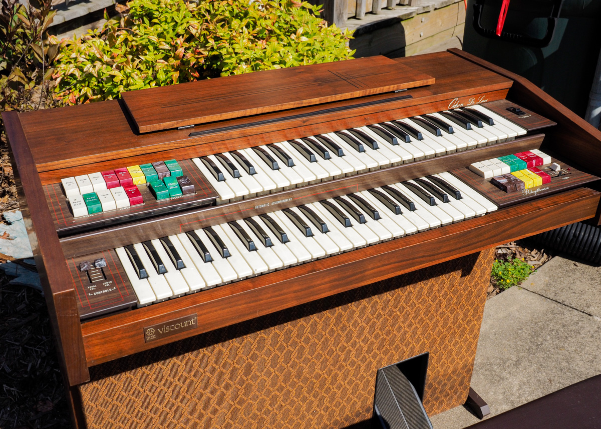 Vintage Viscount Odeon De Luxe Electric Organ