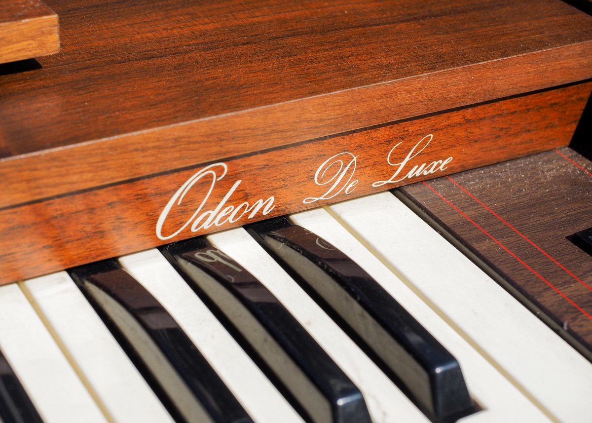 Vintage Viscount Odeon De Luxe Electric Organ