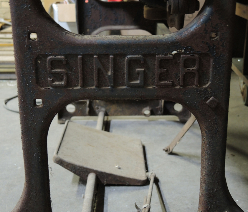 Singer Industrial 31-15 Sewing Machine with Table