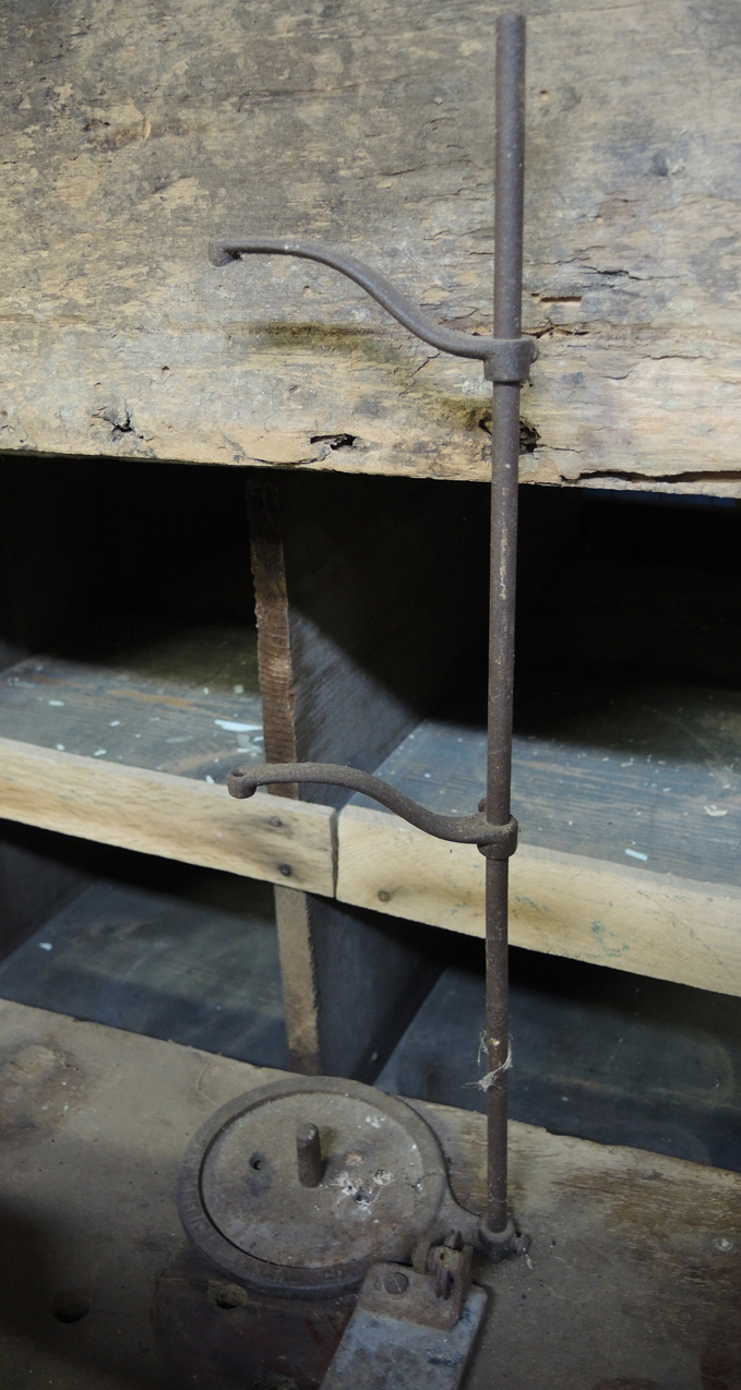 Singer Industrial 31-15 Sewing Machine with Table