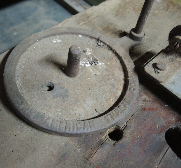 Singer Industrial 31-15 Sewing Machine with Table