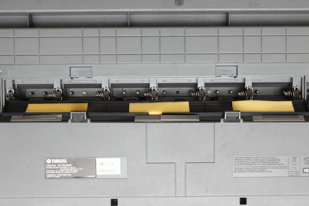 Yamaha 76 Key Grand Piano Keyboard, Stand and Bench