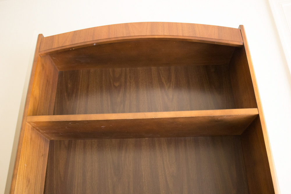 Mid Century Modern Display Shelf With Drawers