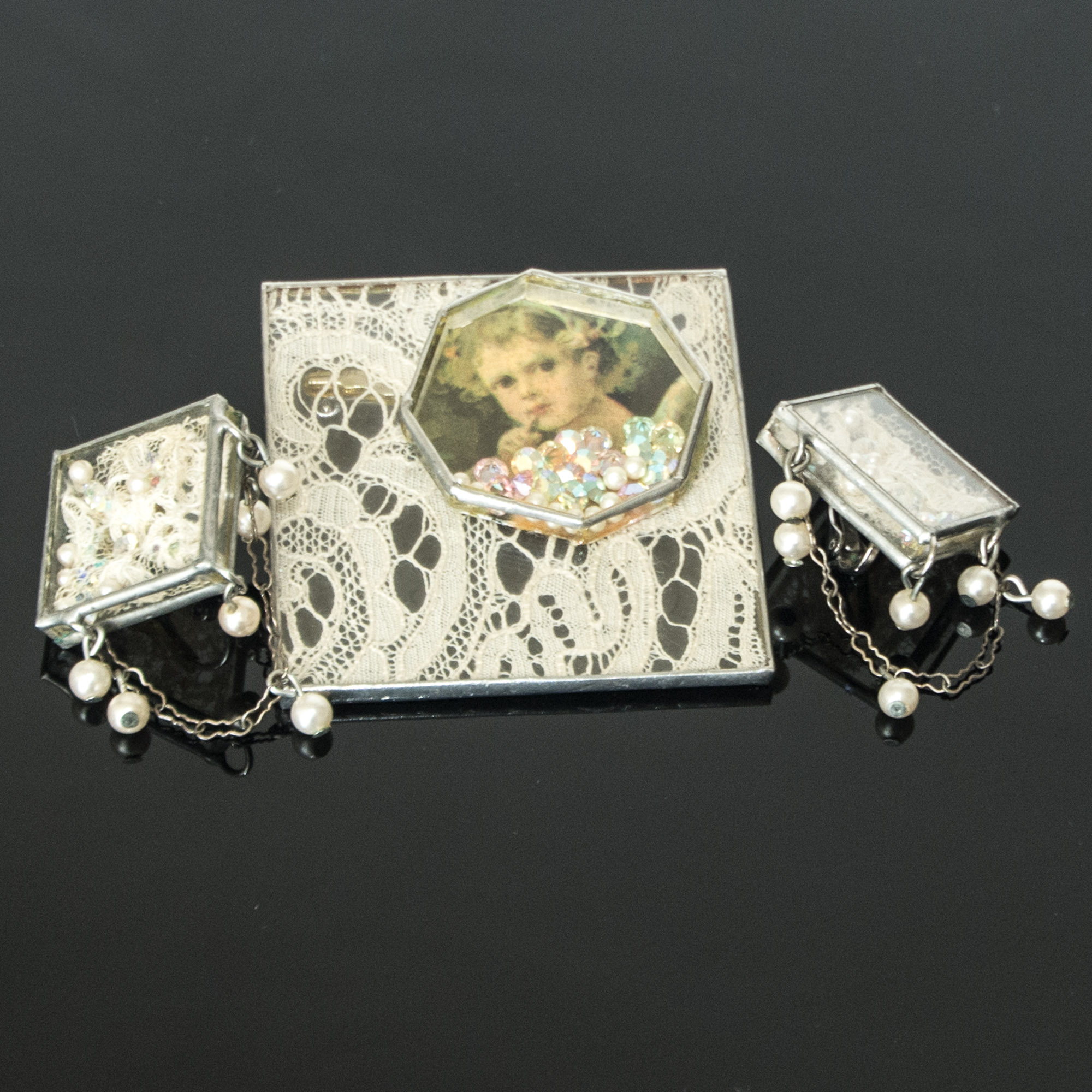 Vintage Inspired Brooch With Earrings