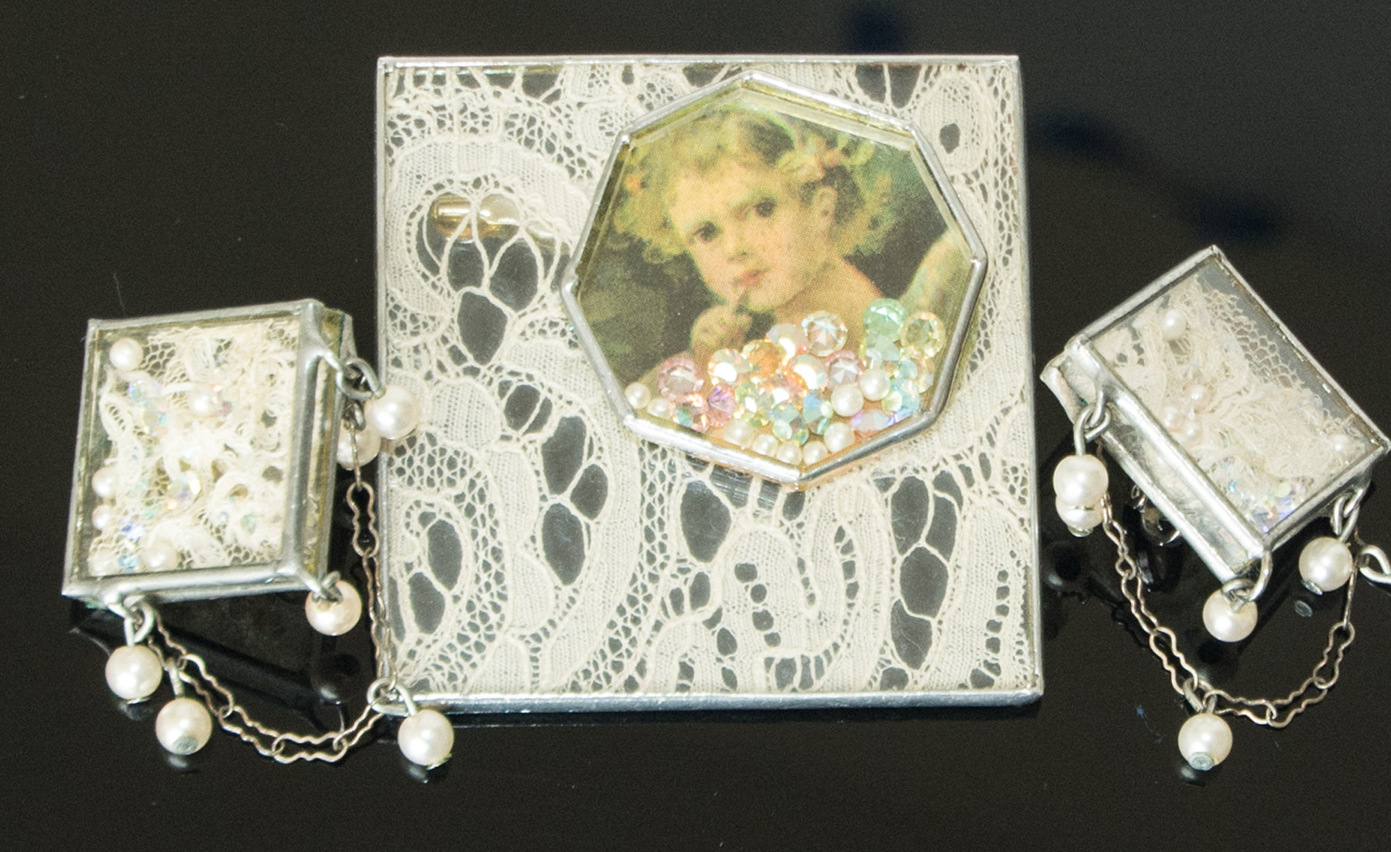 Vintage Inspired Brooch With Earrings