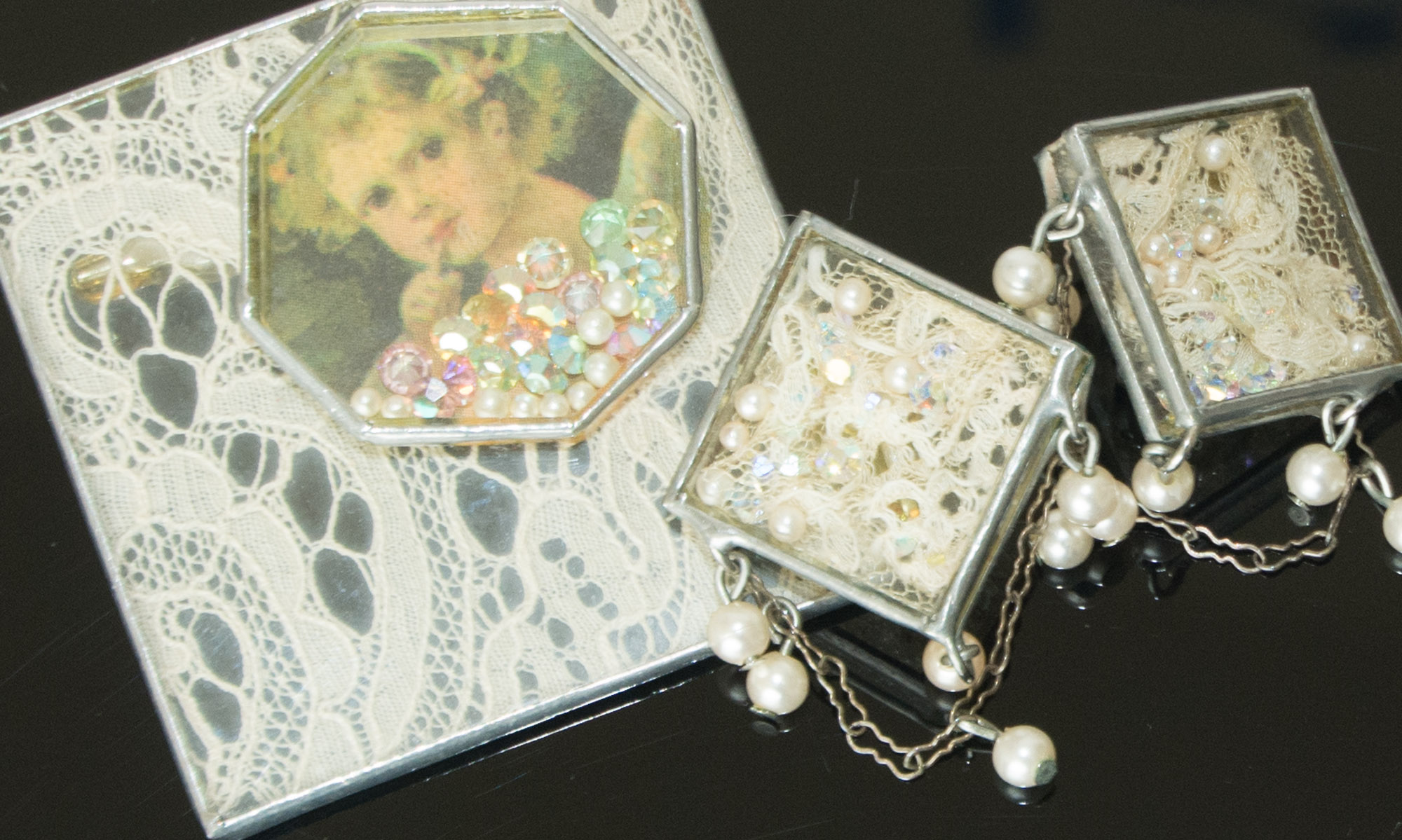 Vintage Inspired Brooch With Earrings