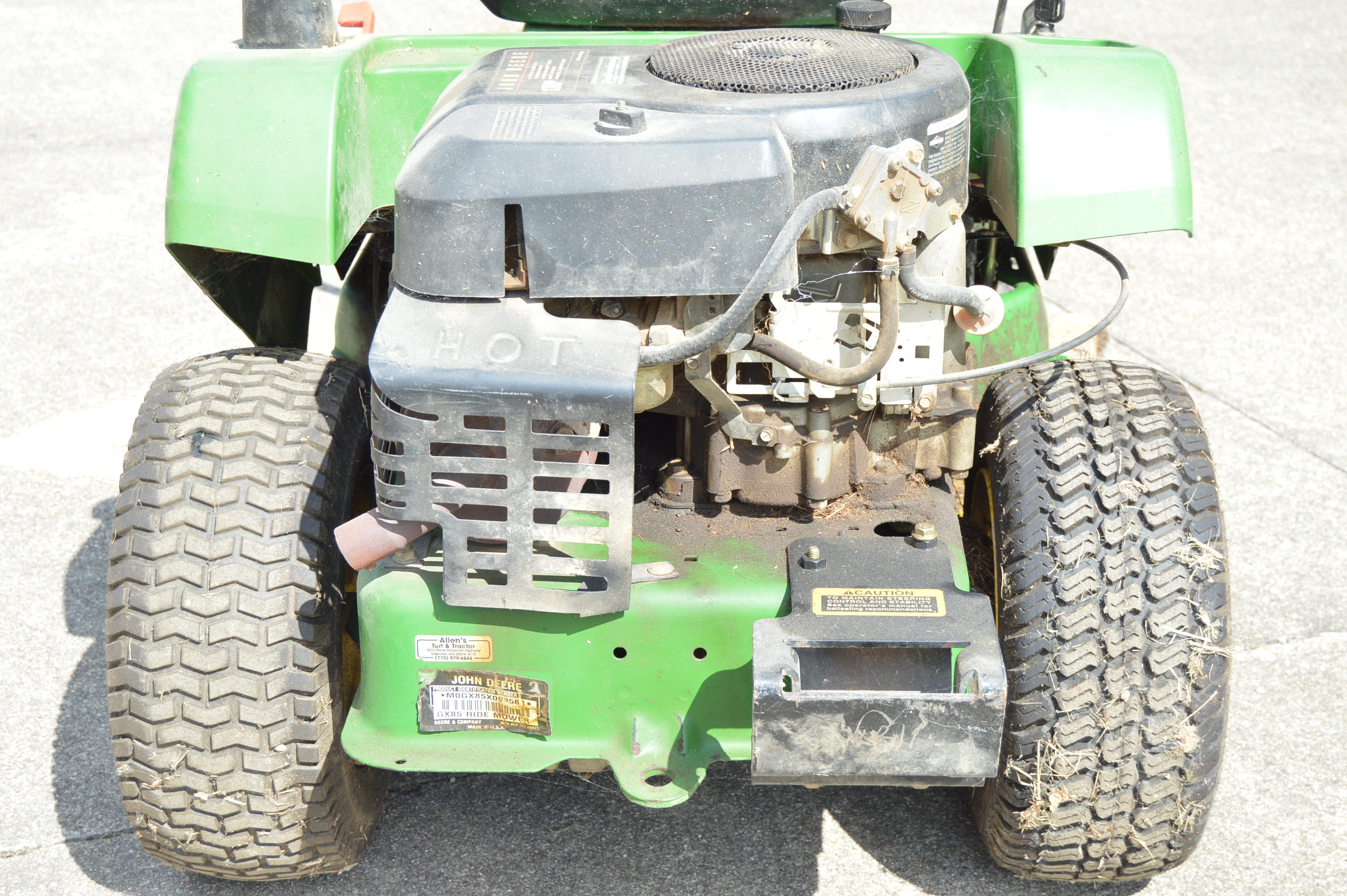 John Deere GX85 Riding Lawnmower