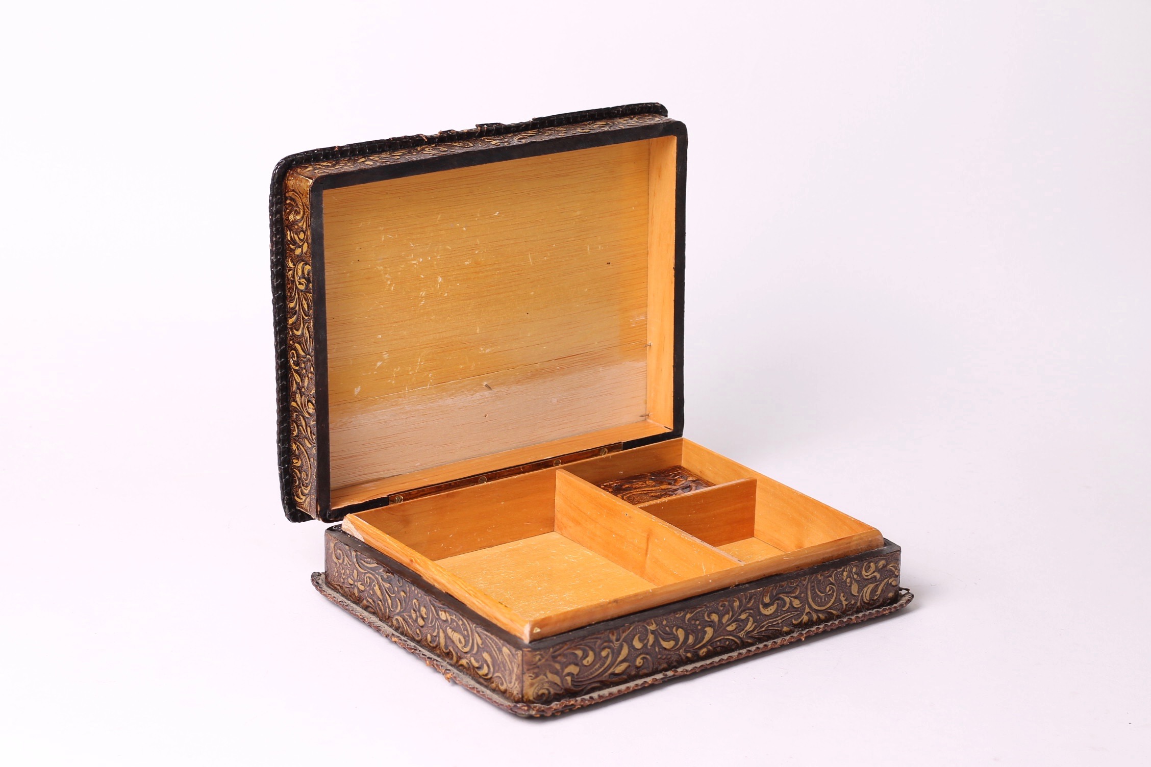 Spanish Bull Fight Leather Box & Matchbox