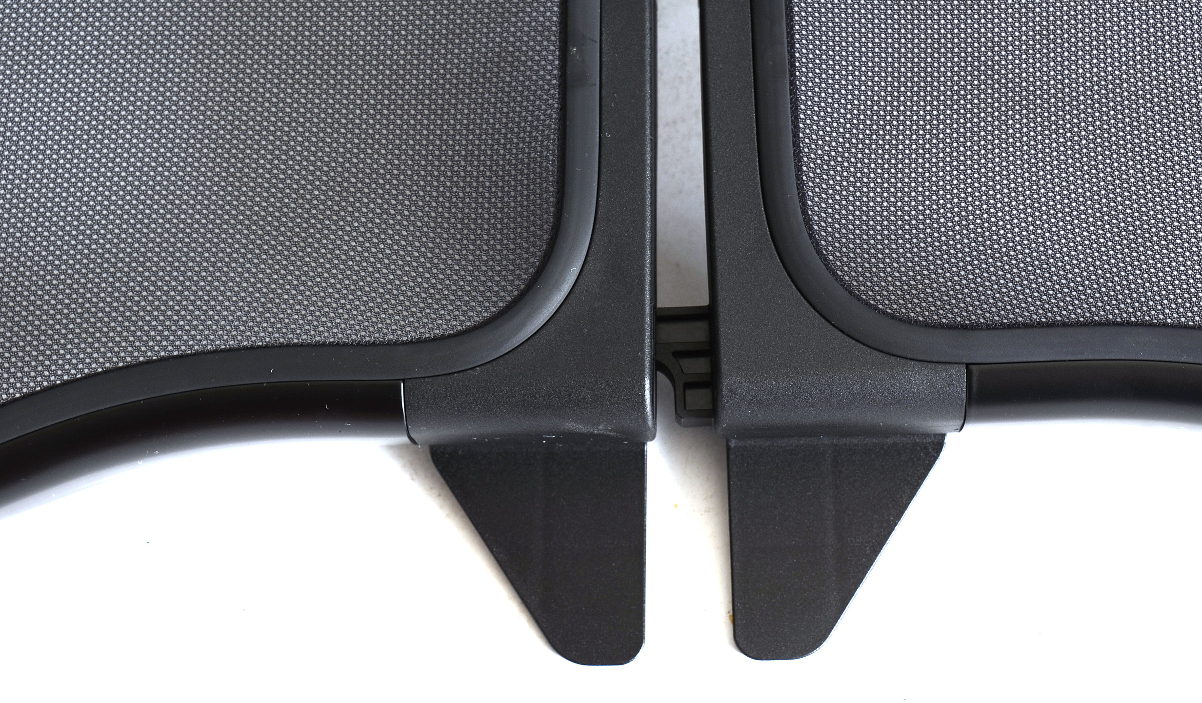 Volkswagen Beetle Convertible LV Windshield with Storage Case