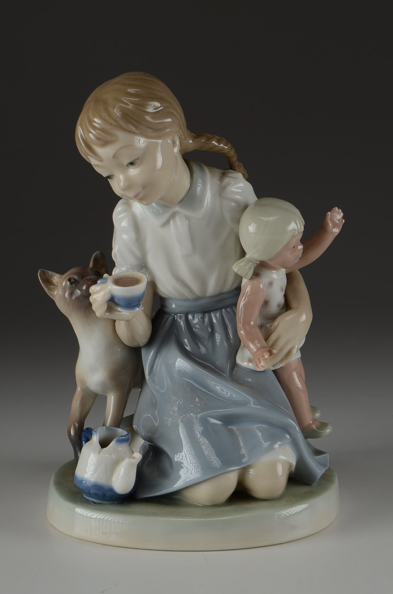 Lladro Girl with Doll and Cat