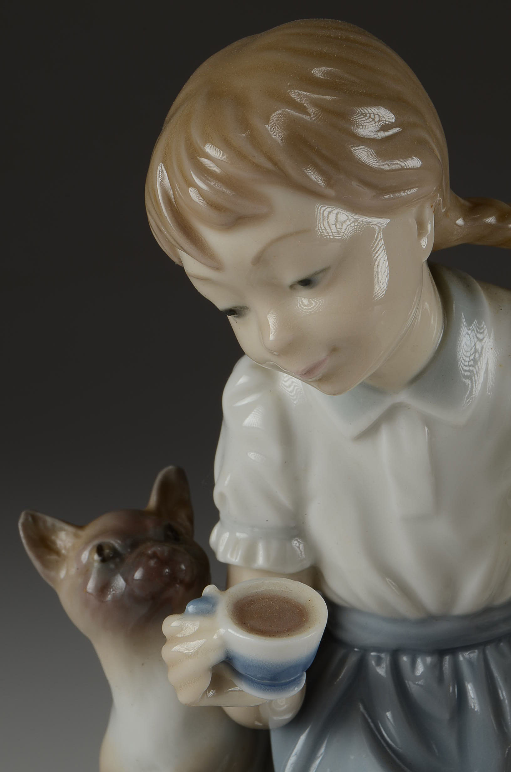 Lladro Girl with Doll and Cat