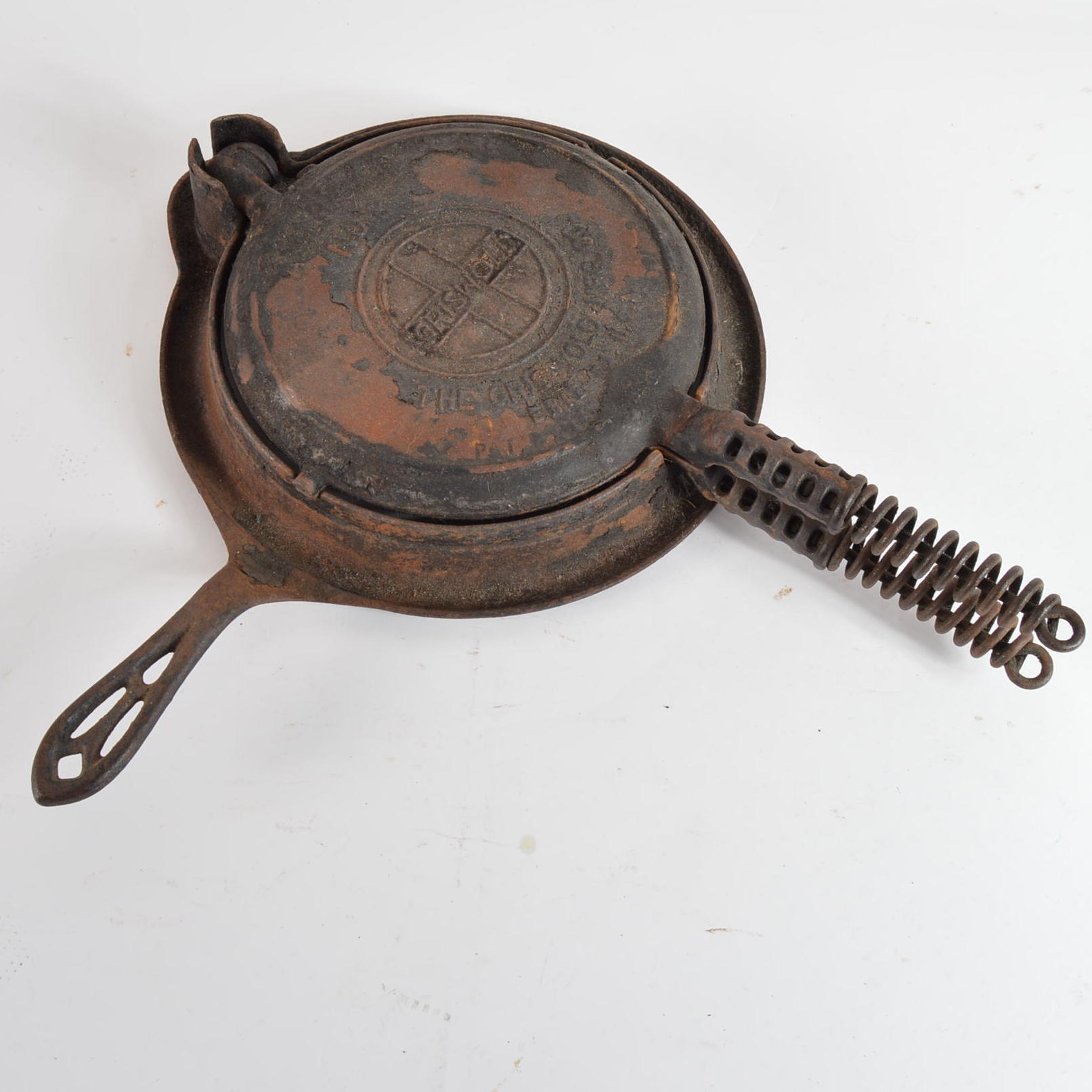 Vintage Griswold No. 8 Cast Iron Waffle Maker