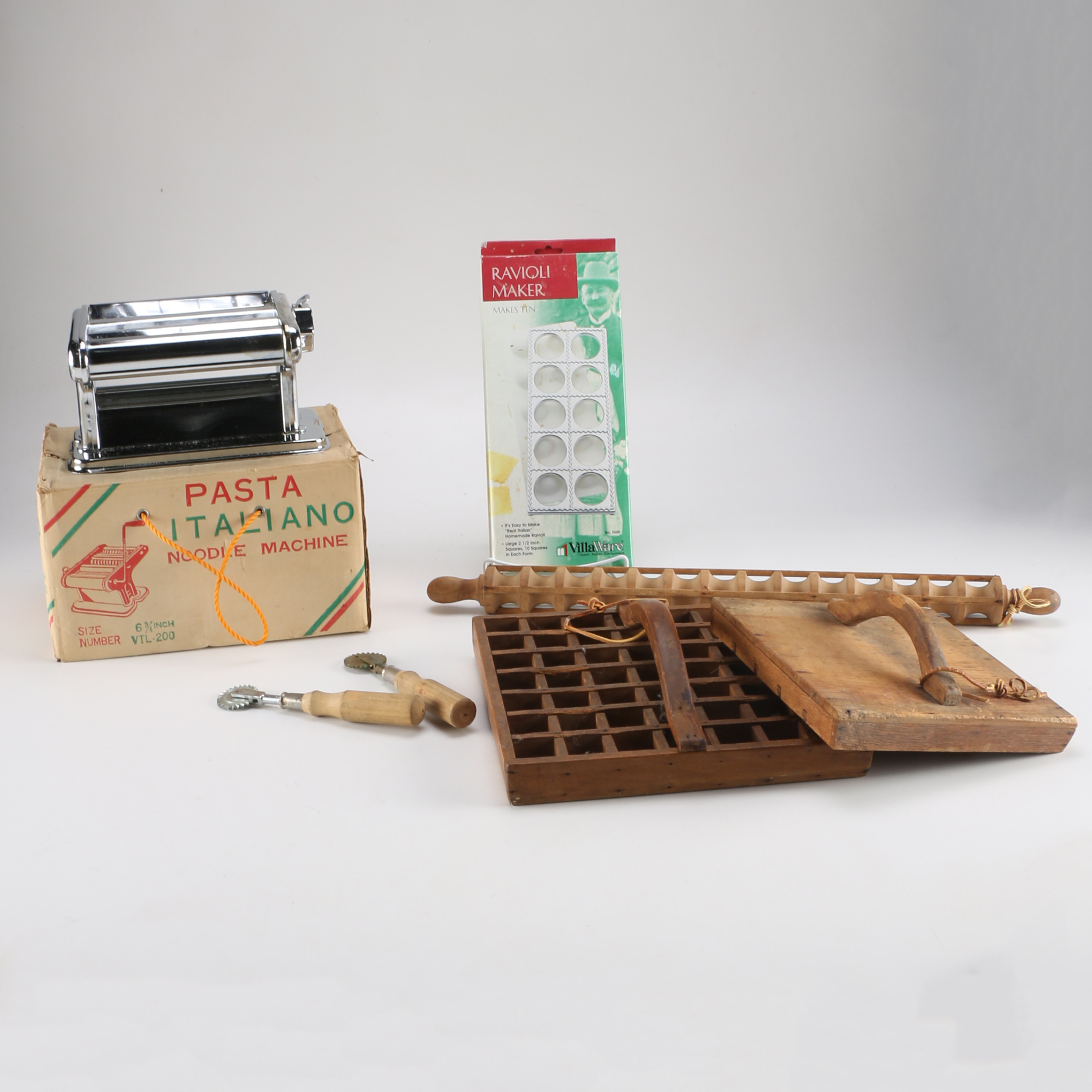 Vintage Pasta Machine and Ravioli Roller