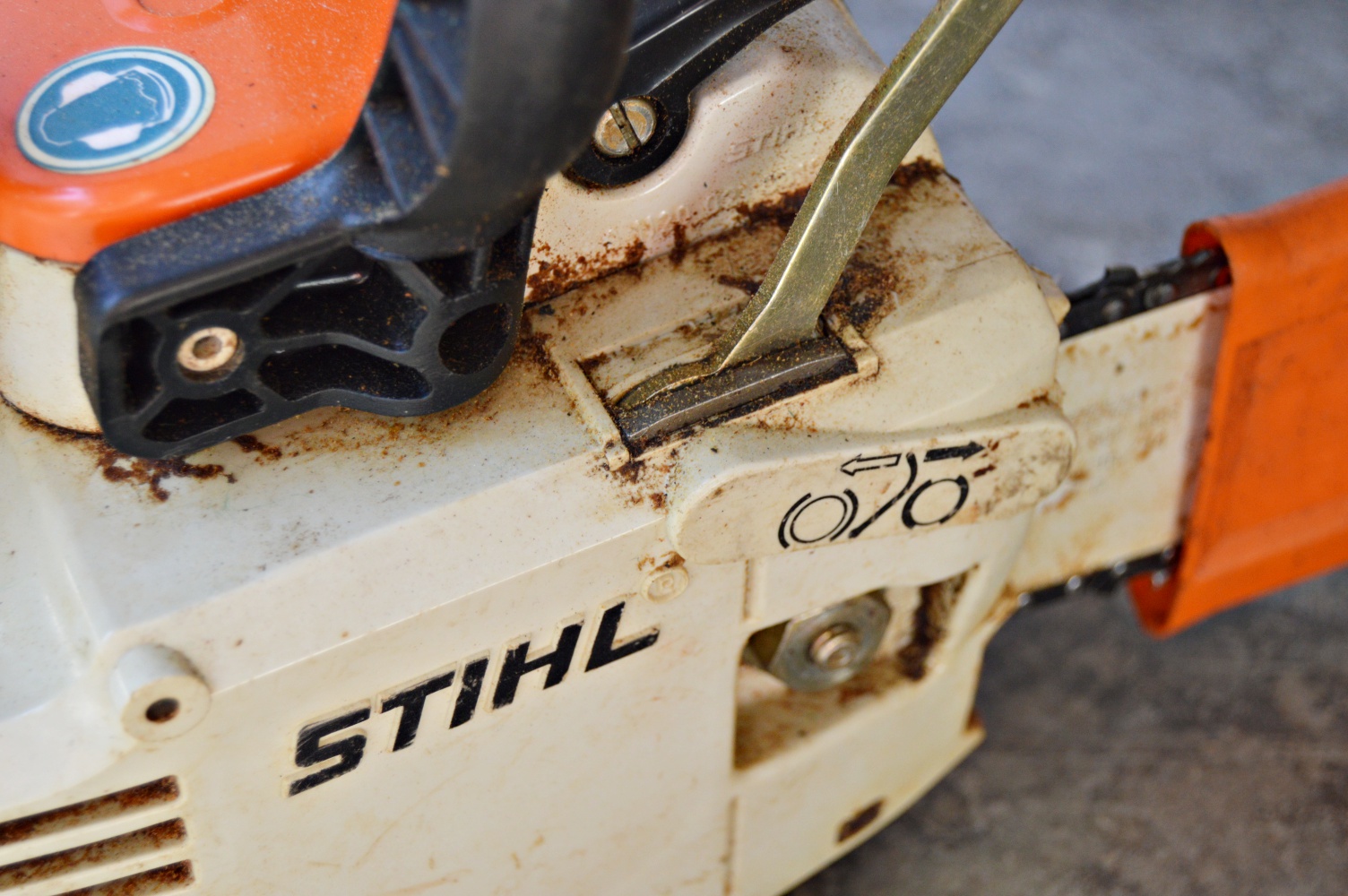 Stihl 009L 311Y 2.5 Cu. In. Chainsaw