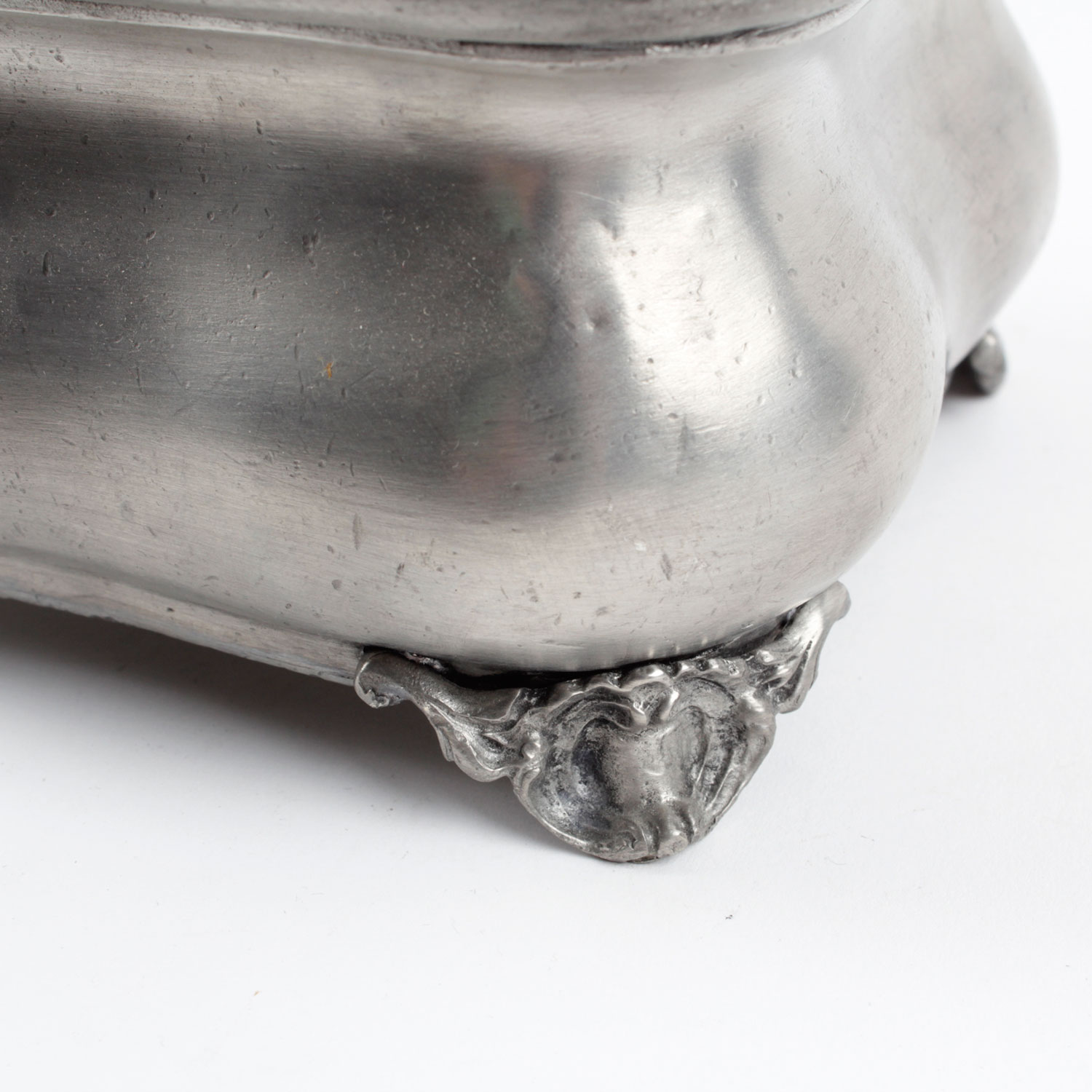 Vintage German Rein Zinn Pewter Acorn Box