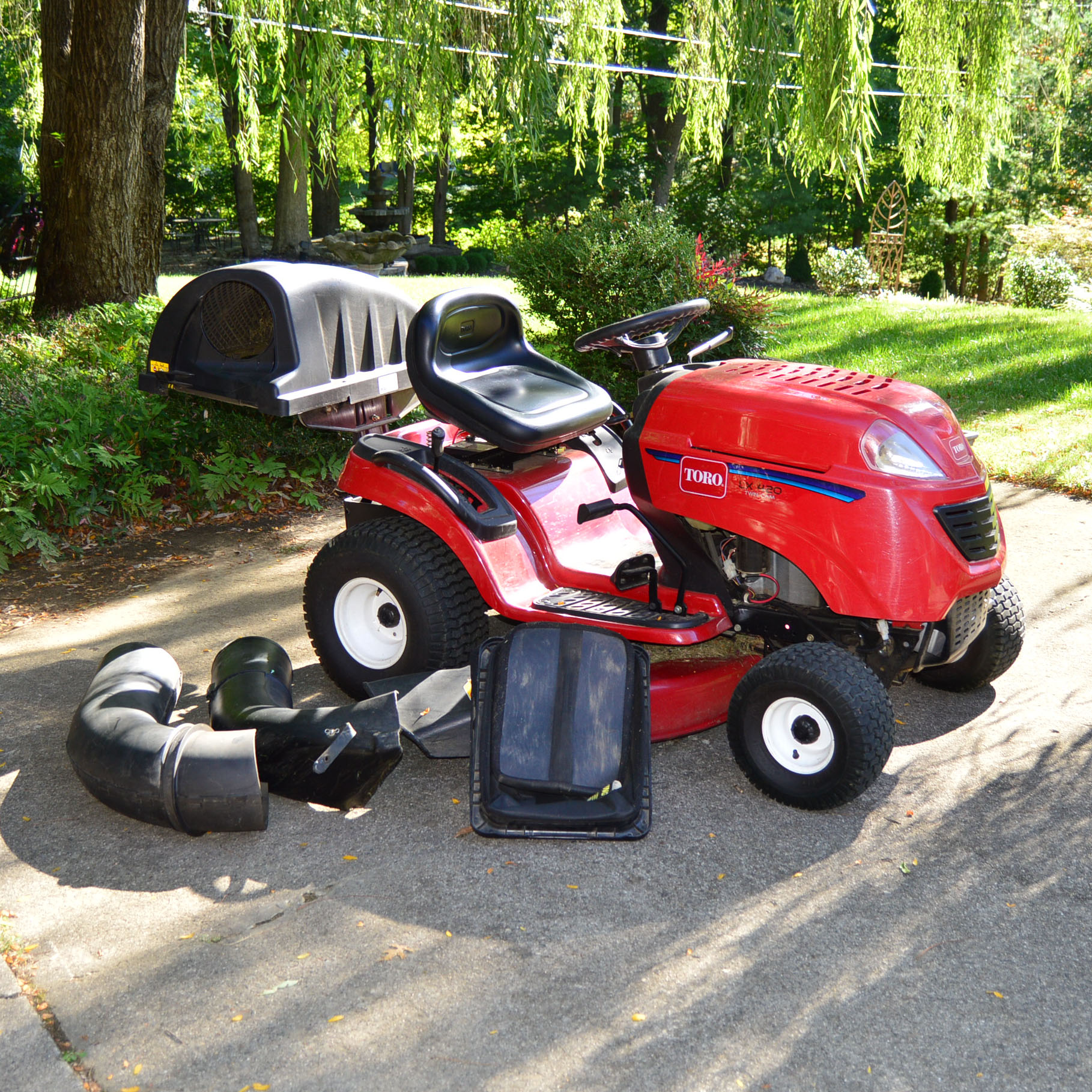 Toro LX420 Twin Cam Riding Lawnmower